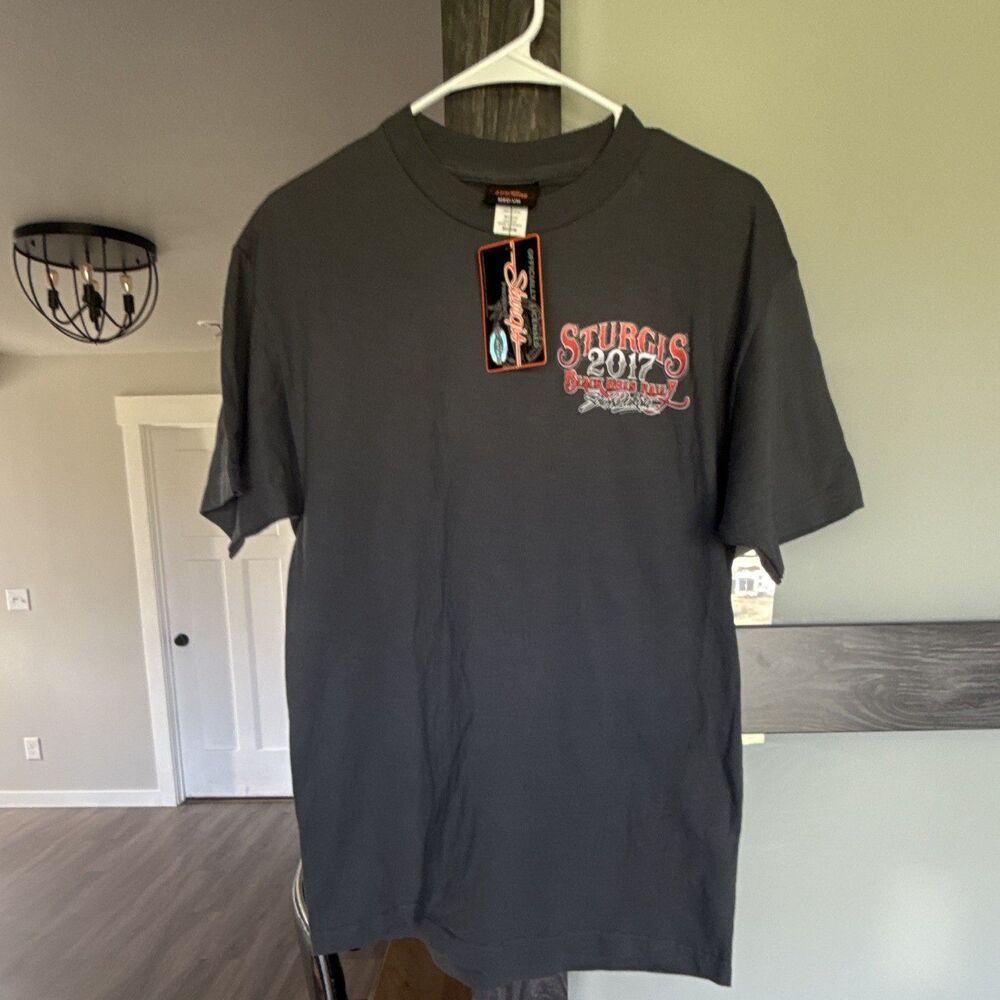 Sturgis 2017 Black Hills Rally graphic t-shirt Grey Mens Medium NWT